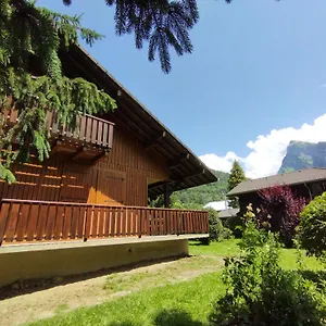 https://cristal.hotels-rhonealpes.com